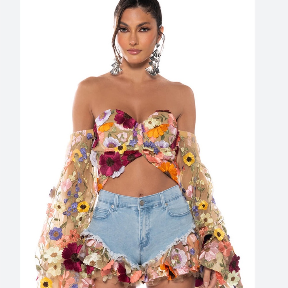 NWT ATC BOTANICAL BEAUTY CROPPED SHEER SLEEVE TOP